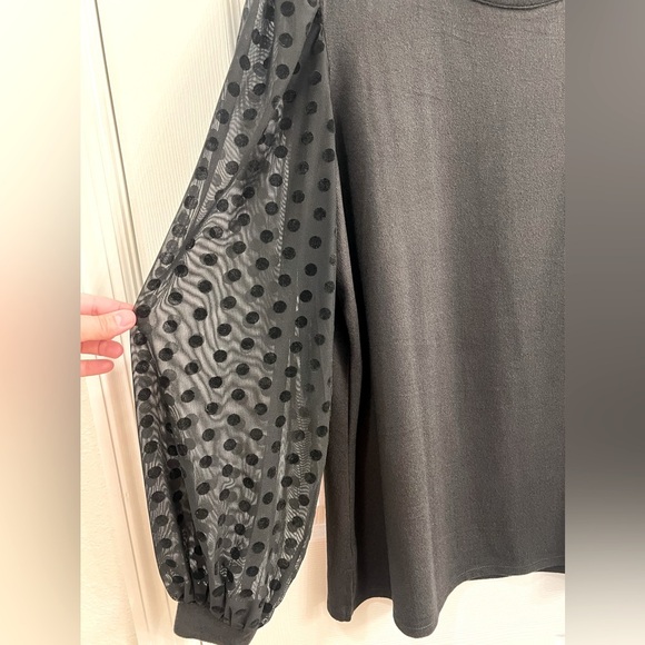 2x black sweater with mesh polkadot sleeves like new - Picture 3 of 4